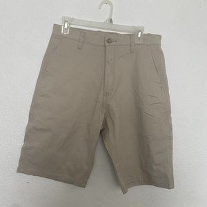 Men's khaki shorts NWT